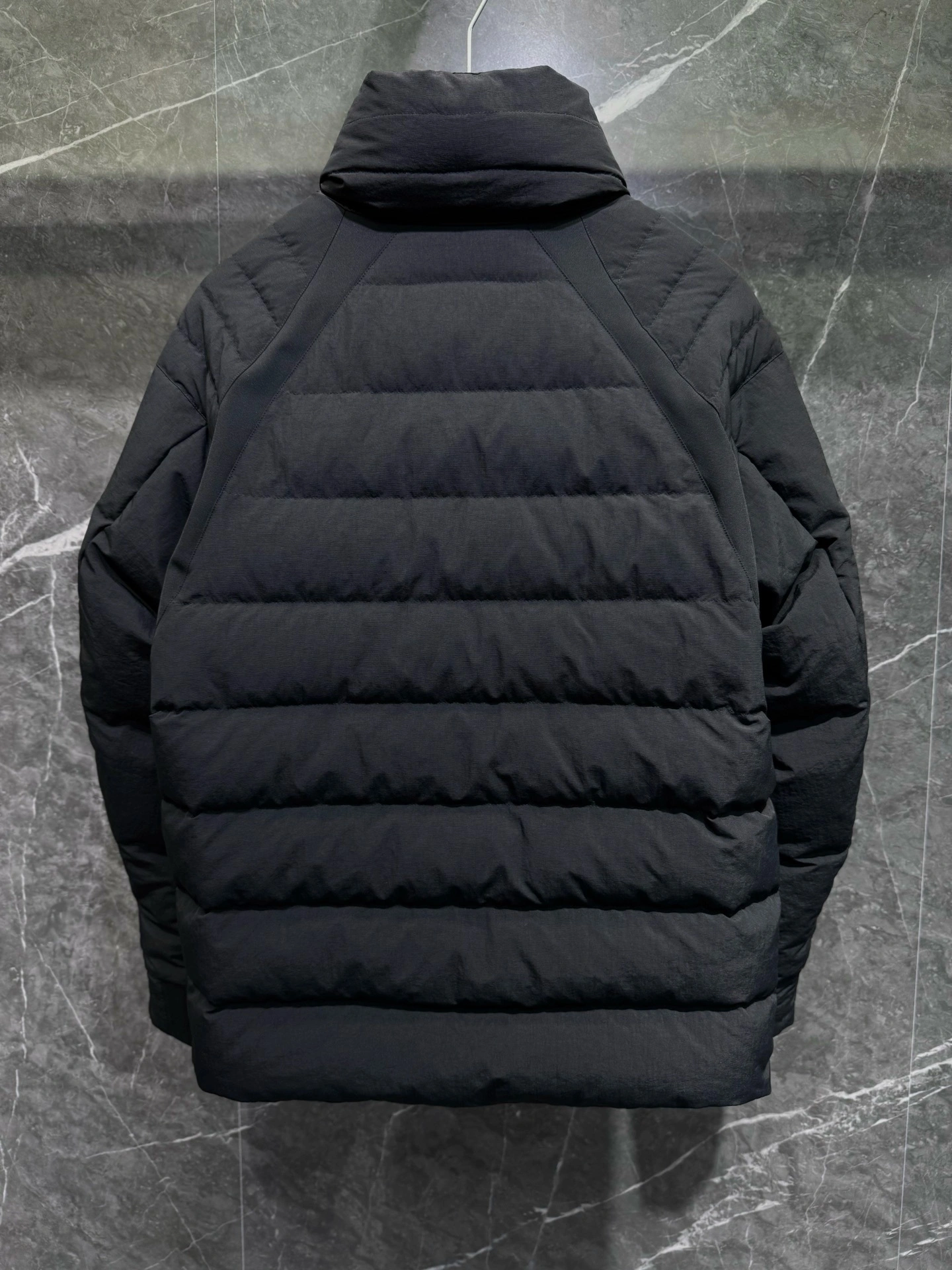 wg.luxury-- 6oos5 Down jacket item:E-F409J2205H